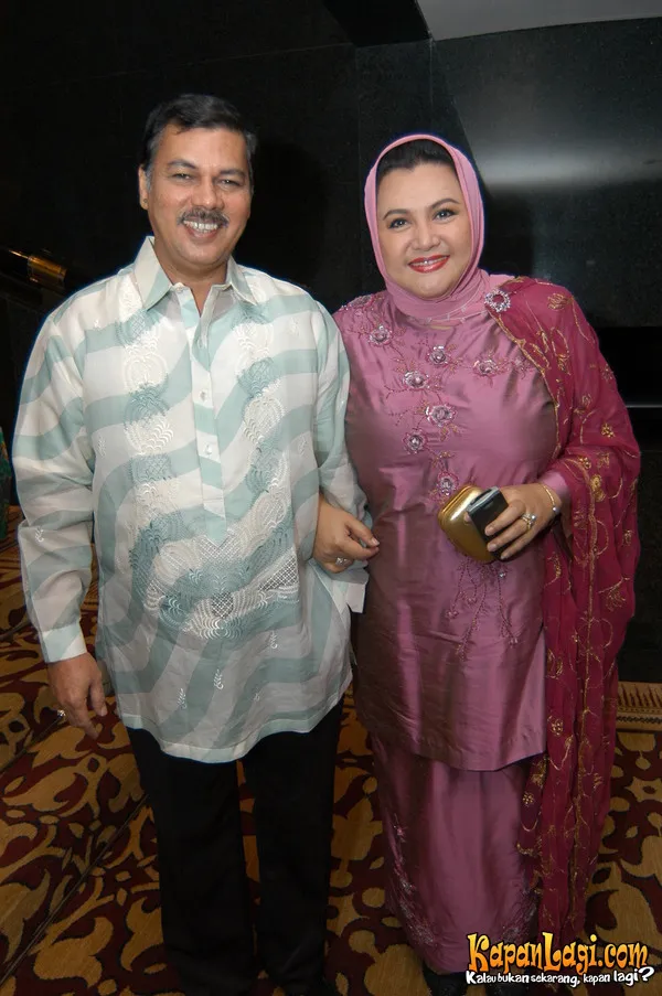 Rieke Dyah Pitaloka  Artis-Artis Terkenal Tapi Kalah 