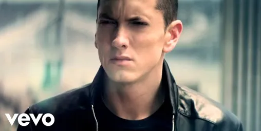 Eminem - Not Afraid dan Terjemahan