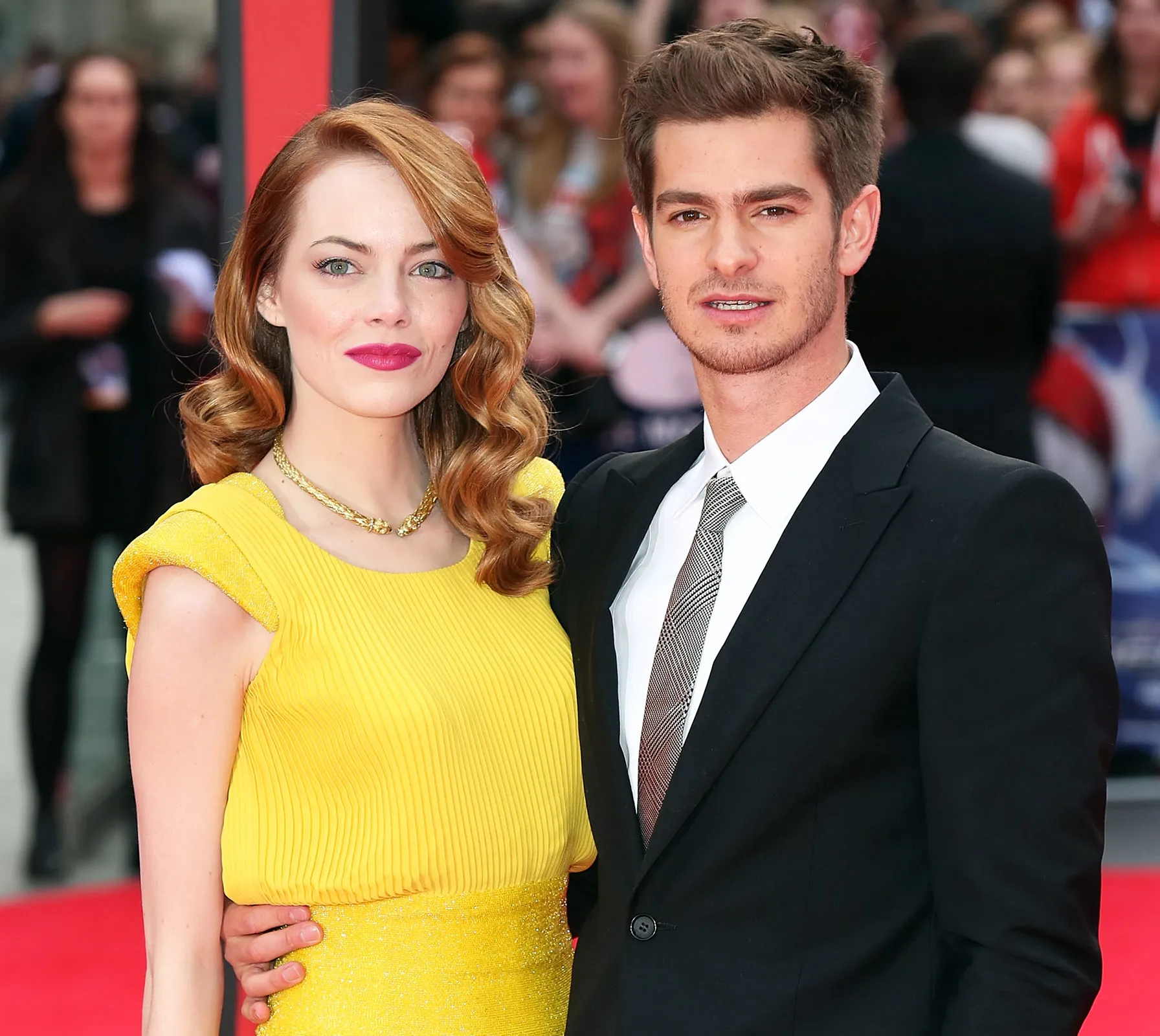 Emma dan Andrew dikabarkan balikan @ usmagazine.com