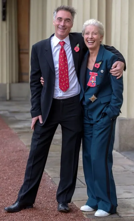 Emma Thompson (kanan) dan suaminya © AFP