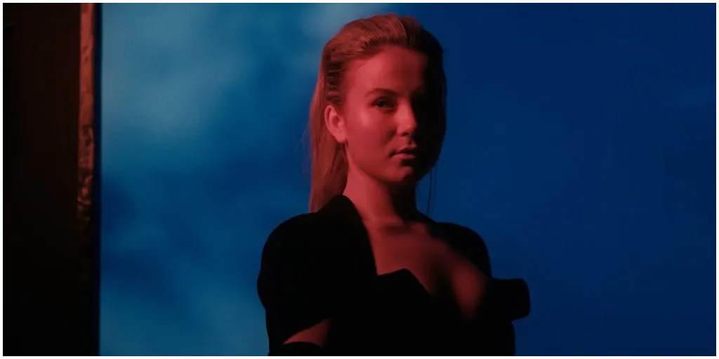 Emma Steinbakken - Home