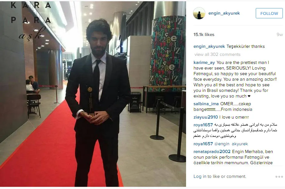 Engin Akyurek bangga menang sebagai Aktor Terbaik di Seoul Drama Awards 2015 © Instagram.com/engin_akyurek