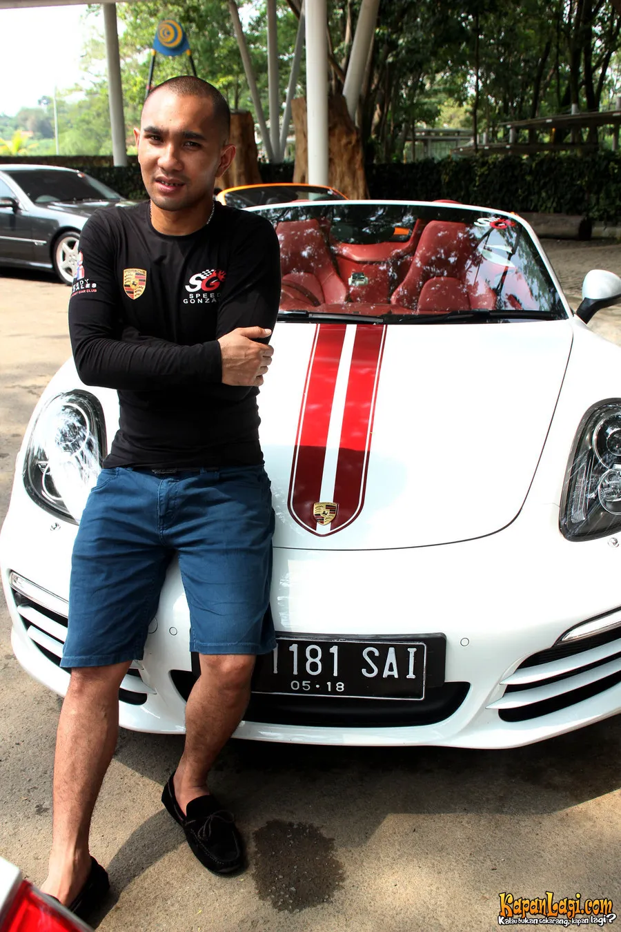 Enji disebut menunggak uang pembelian mobil ke Linda Rora. ©KapanLagi.com®