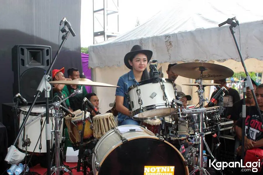 4 Jam - 30 Lagu