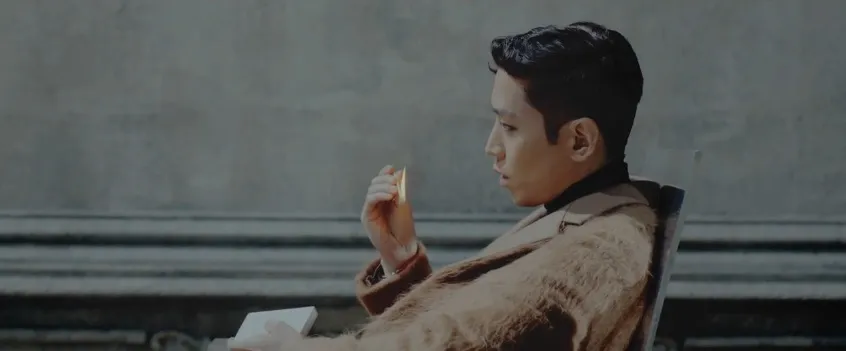 Eric membuka MV Sniper © YouTube
