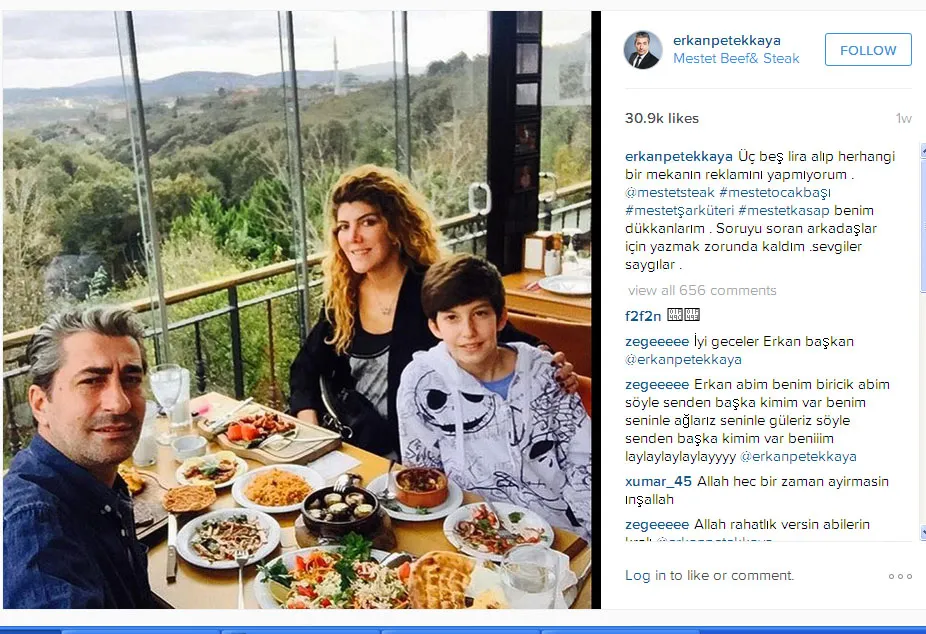 Erkan Petekkaya makan bareng istri dan anak di restorannya © Instagram.com/erkanpetekkaya