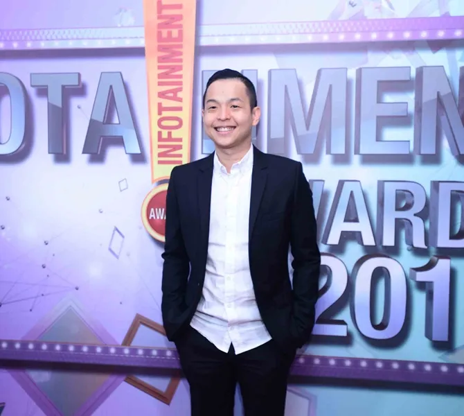 Ernest mengenalkan komika baru pada penikmat film Indonesia. © KapanLagi.com/Bayu Herdianto