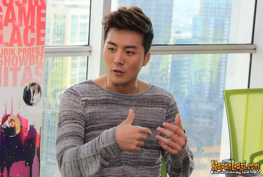 Eru kembali menggelar konser di Indonesia.