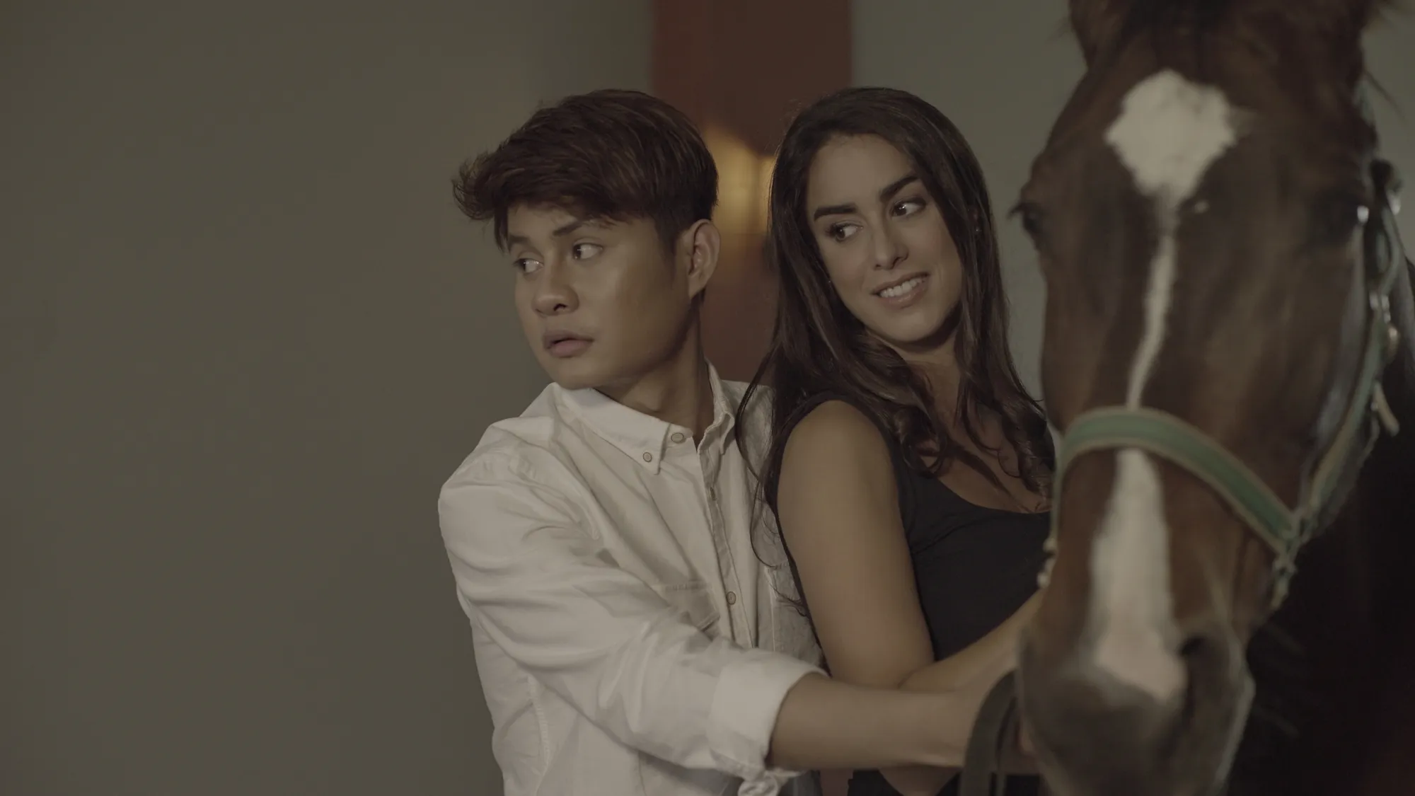 Erevano dalam video klip terbarunya. © KapanLagi.com/Mathias Purwanto