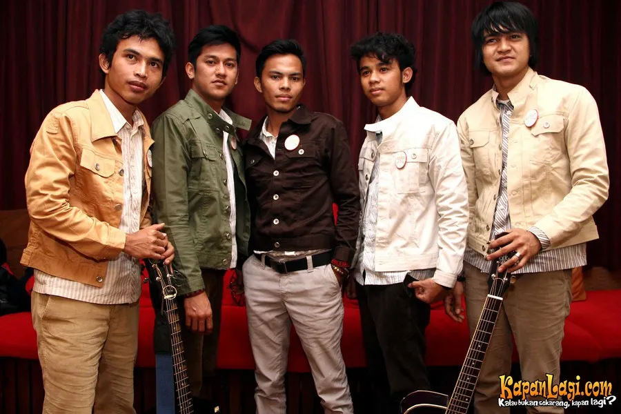 Esta Band/@Foto: KapanLagi.comĀ®