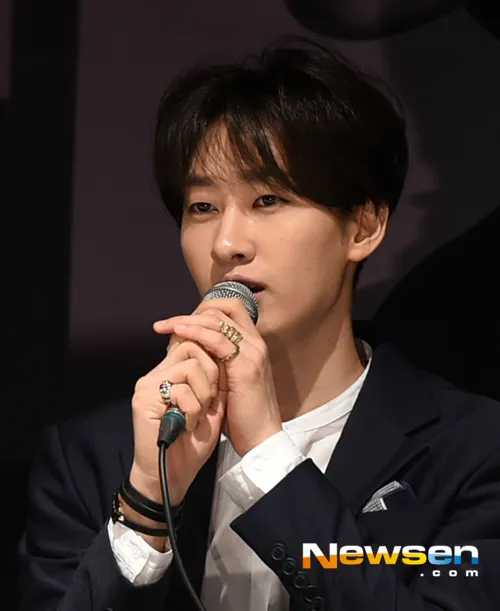 Eunhyuk Super Junior akan berangkat wamil pada siang hari ini (13/10). © Newsen