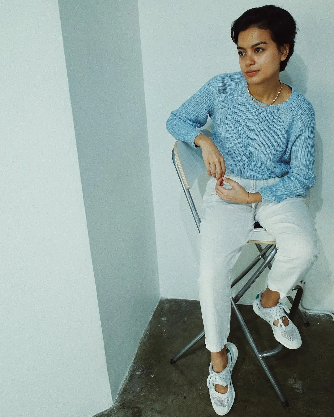 Dikenal dengan gaya stylish-nya, Eva juga tampak begitu cantik tanpa make-up. /©instagram.com/evacelia