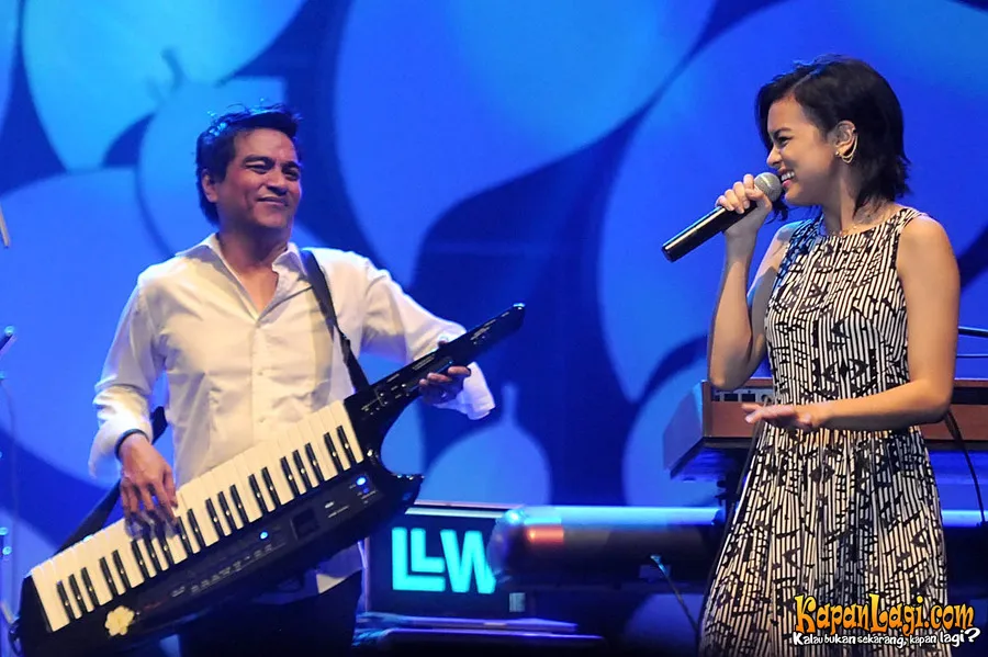 Indra Lesmana (mantan suami Sophia Mueller) bersama Eva Celia putrinya. ©Bambang E Ros