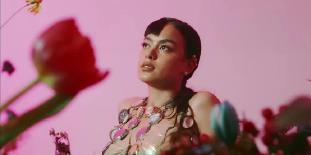 Eva Celia - Crush