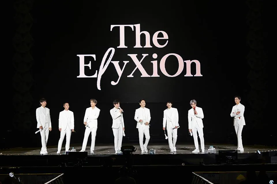 Fans idol Korea kerap menghadiri tur konser di berbagai negara. EXO © stararena.co
