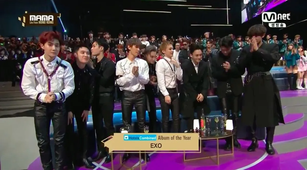 EXO setelah diumumkan dapat daesang di MAMA 2016 © Mnet