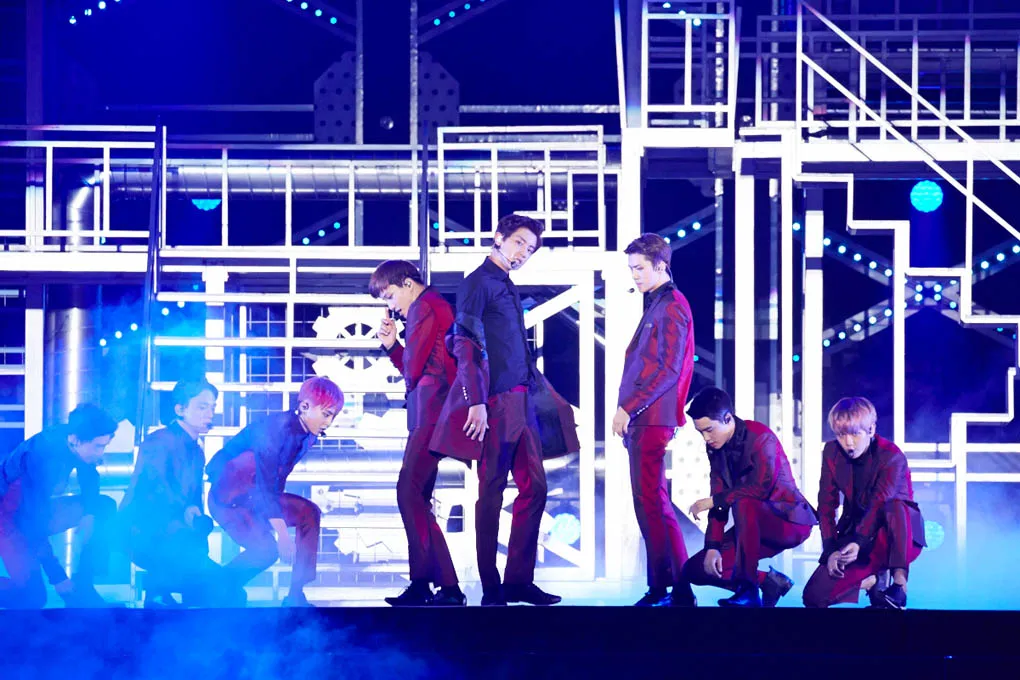 Di 2015, EXO sering konser tanpa Lay © SM Entertainment