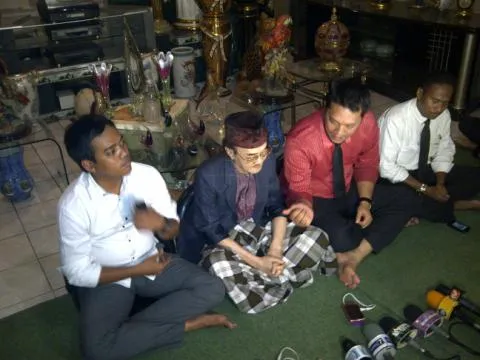 MUI melakukan investigasi hingga ke kamar Eyang Subur.