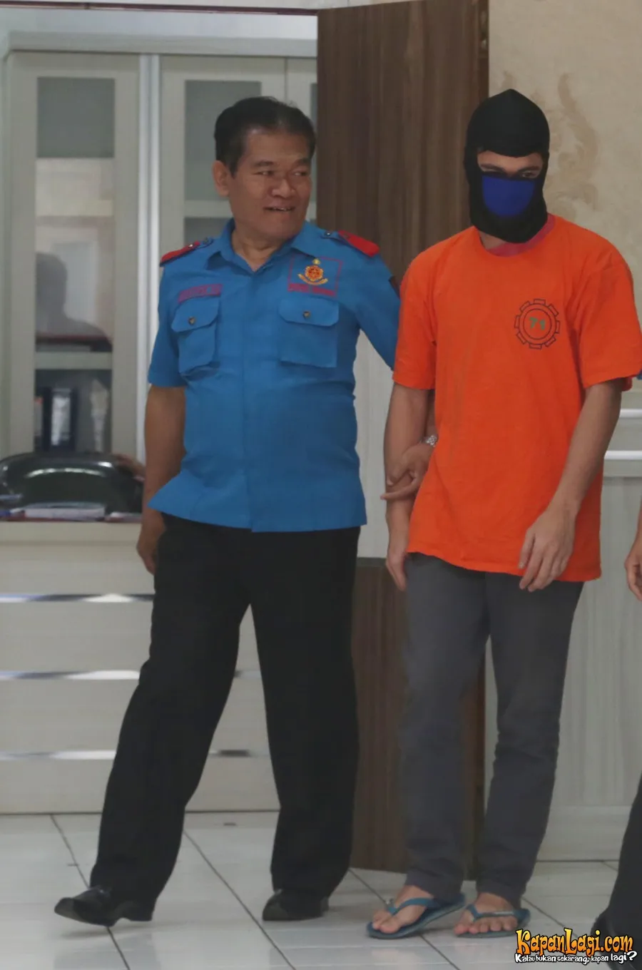 Eza Gionino diamankan karena kedapatan memakai narkoba. Berdasar pengakuan ia telah 6 bulan terjerat barang haram itu. ©KapanLagi.com®/Budy Santoso