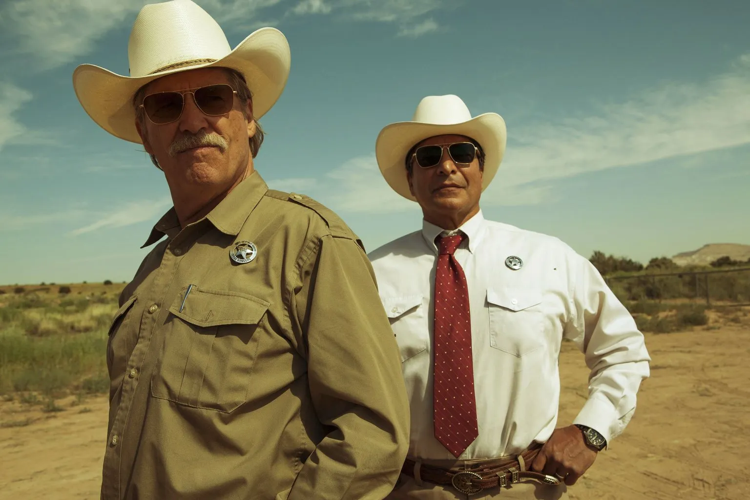 Jeff Bridges (kiri) berperan sebagai Marcus Hamilton/©ISTIMEWA