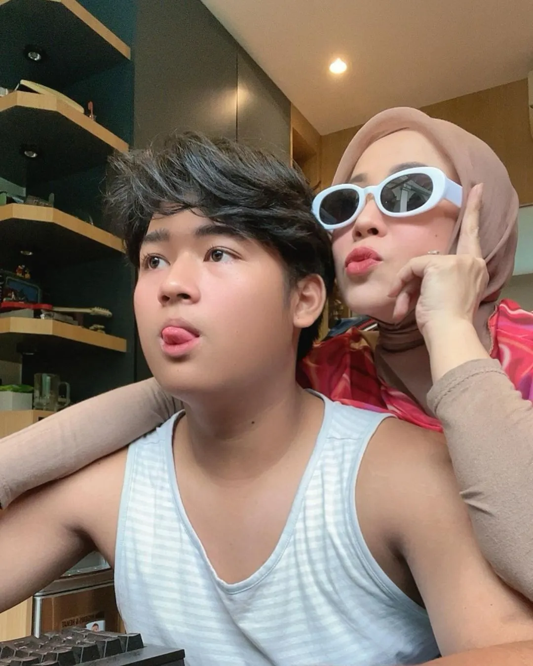 Potret Terbaru Fabian Anak Denny Cagur Kini Berambut Plontos (Credit: Instagram/shantydenny)