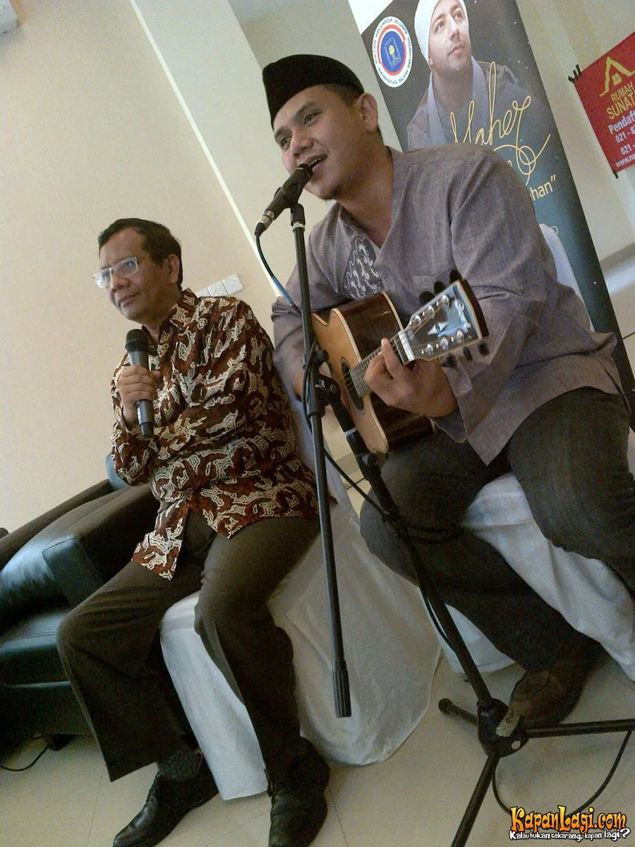 Fadly kagumi Mahfud MD.