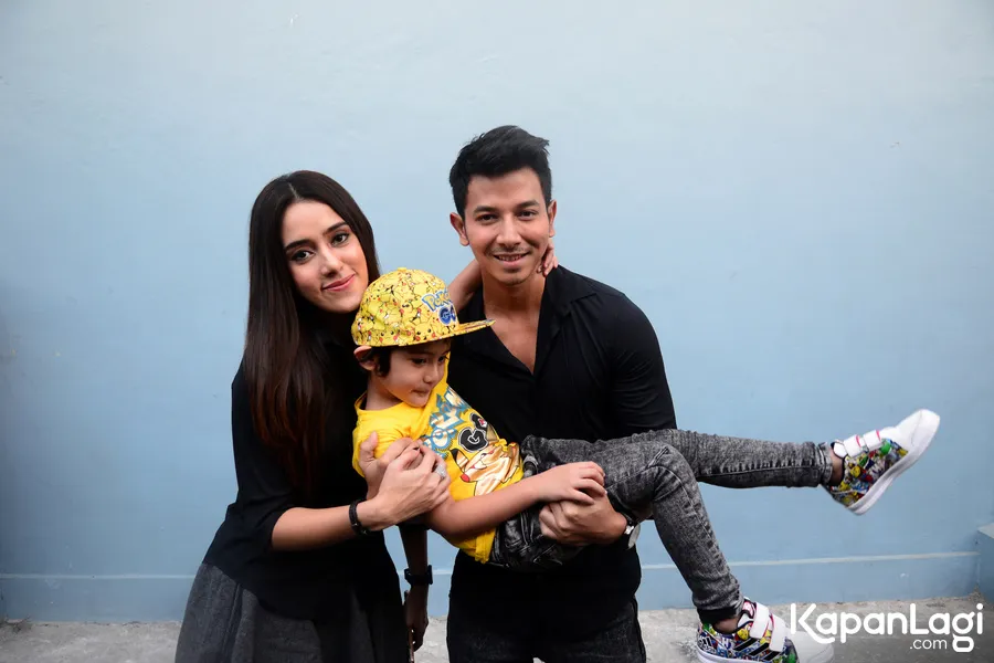 Fairuz yakin cinta Sonny tulus © KapanLagi.com®/Bayu Herdianto