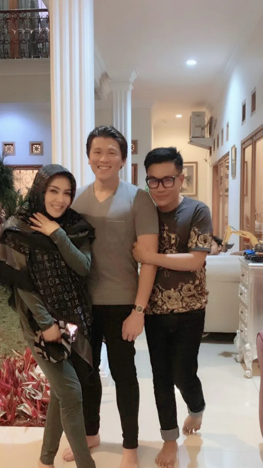 © instagram/fajarfxmakeup