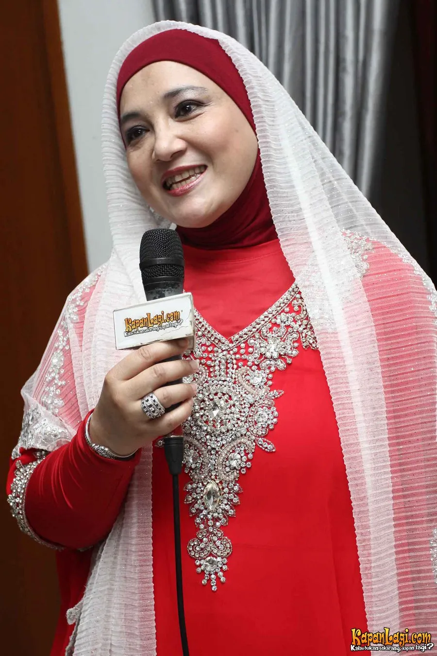Fanny Bauty bantah menantunya hendak melakukan poligami. ©KapanLagi.com