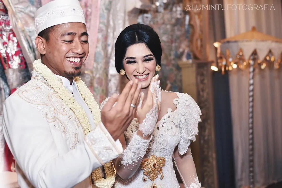 Selamat atas pernikahannya Fanny & Erwan! © instagram.com/lumintufotografia