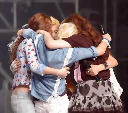 Fans f(x) khawatir idolnya itu akan dibubarkan @kpopstarz.com