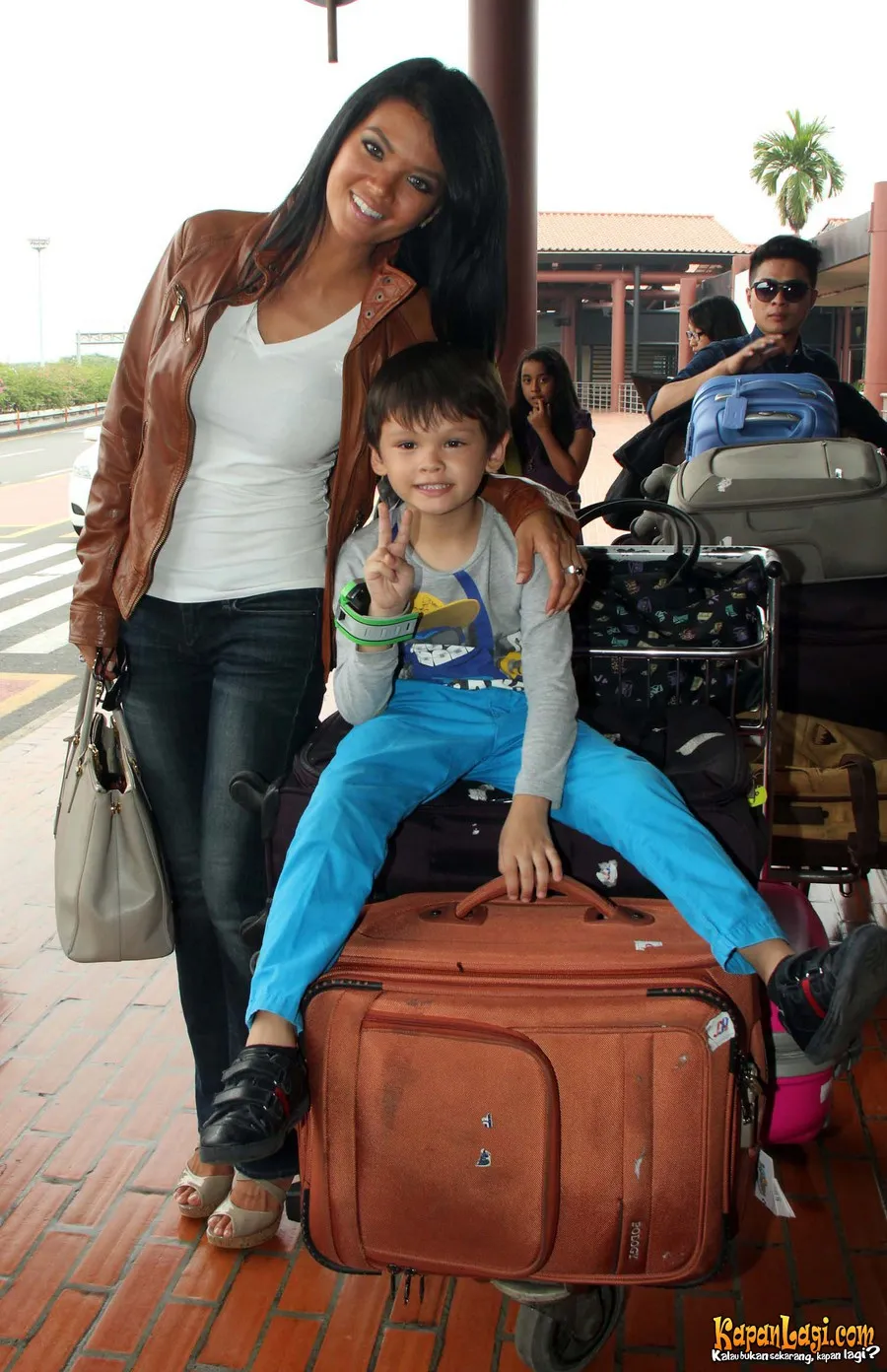 Dalam gugatannya, Farah Quinn menginginkan hak asuh anak.