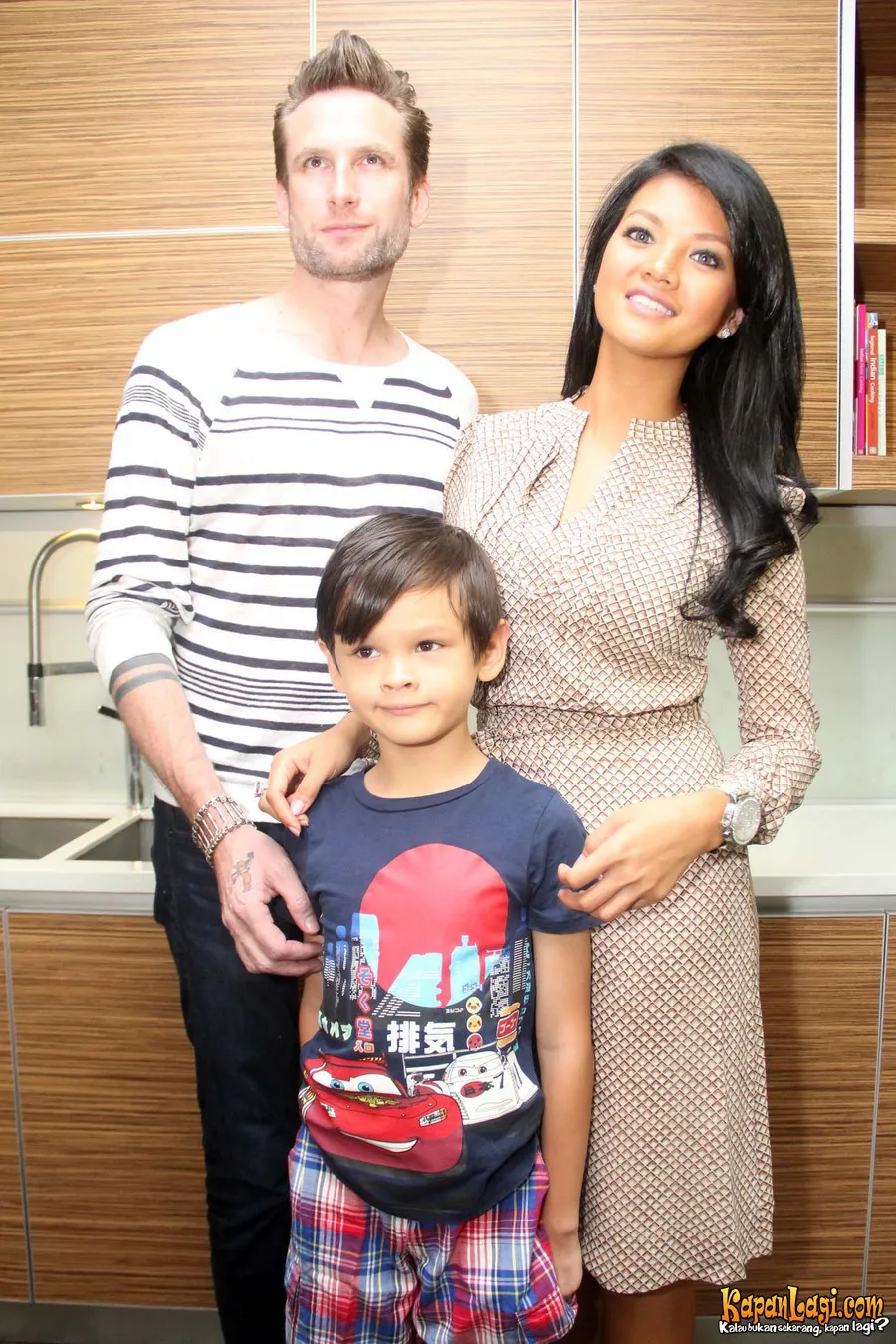 Farah akhirnya resmi bercerai dengan Carson Quinn.