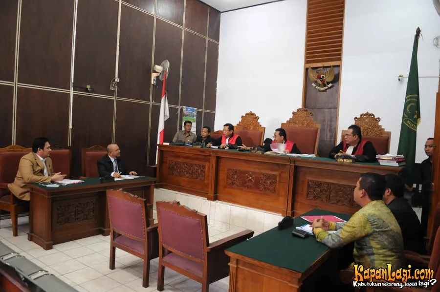 Suasana sidang Farhat vs Dhani © KapanLagi.com®/Bayu Herdianto