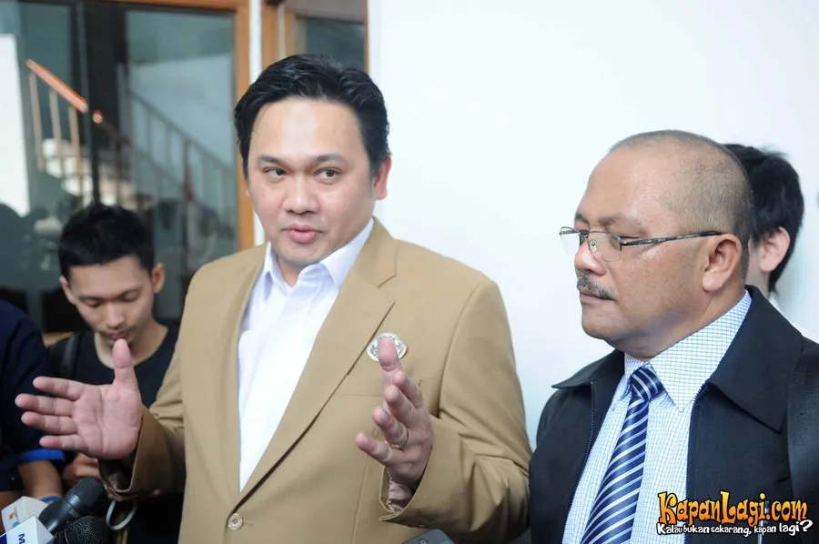 Farhat Abbas menggugat Ramdhan Alamsyah dan Ahmad Dhani. ©KapanLagi.com®/Bayu Herdianto