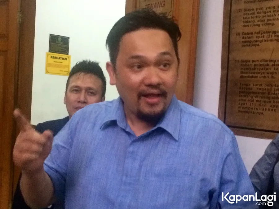 Farhat menyebut saksi yang dihadirkan ke pengadilan malah meringankan dirinya. ©KapanLagi.com