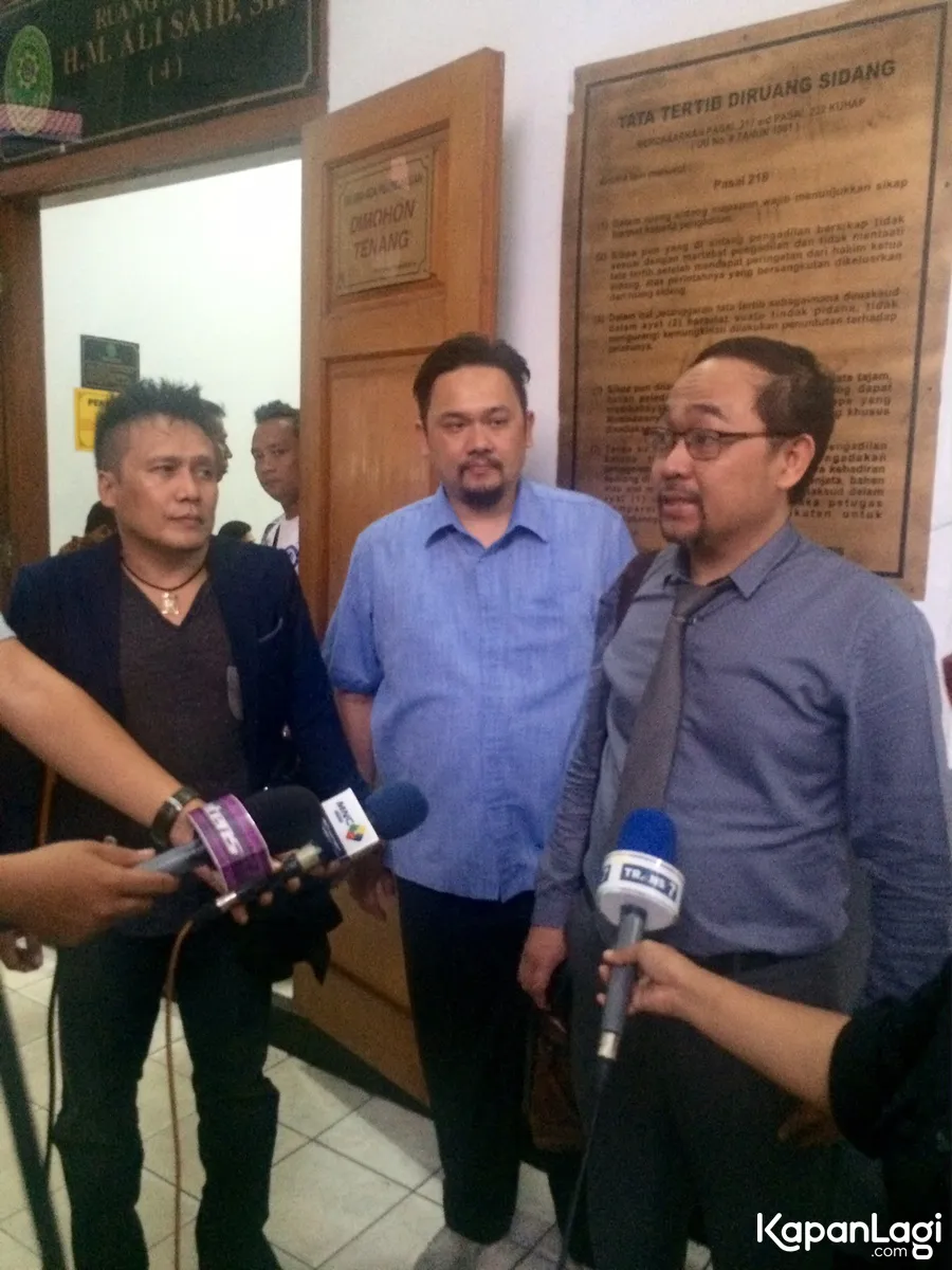 Kuasa hukum Farhat yakin kliennya akan segera bebas/©KapanLagi.com®/Sahal Fadhli