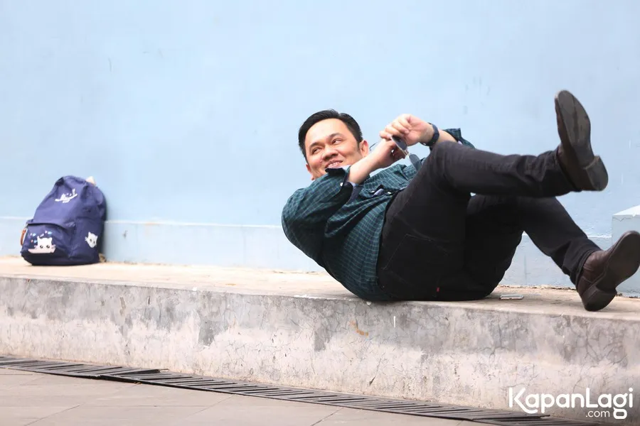 Farhat Abbas melapor ke polisi karena merasa jadi korban pengeroyokan Vicky. cr: KapanLagi.com/Budy Santoso