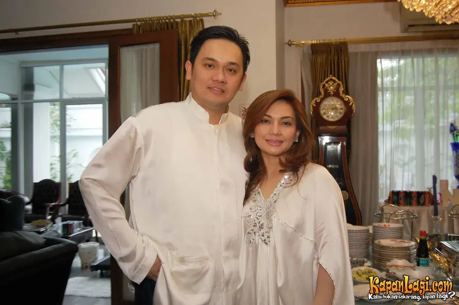 Farhat Abbas - Nia Daniati © KapanLagi.com
