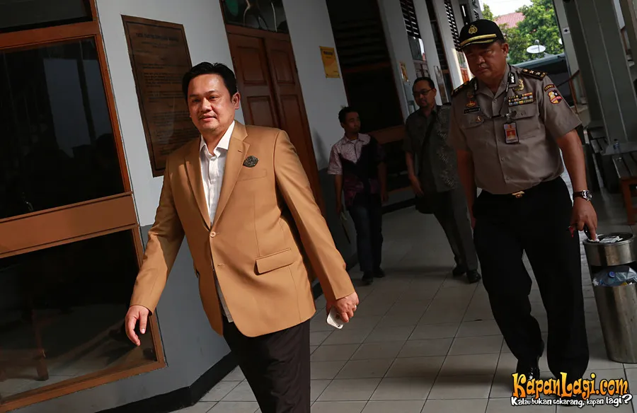 Farhat Abbas akhirnya memilih menyerahkan diri. ©KapanLagi.com/Agus Apriyanto
