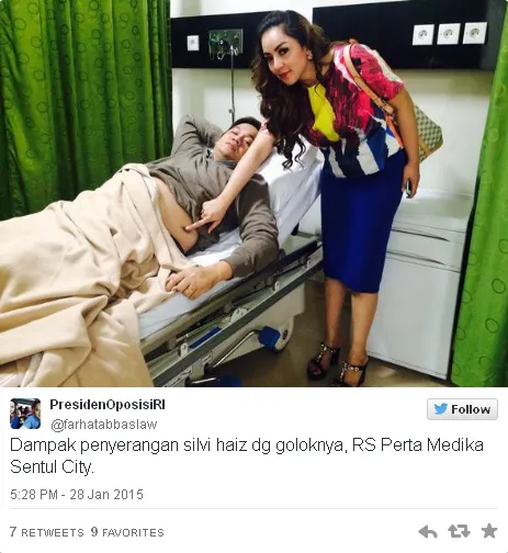 Regina setia temani Farhat di RS / © Twitter