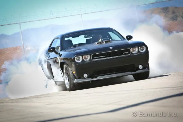 www.edmunds.com 