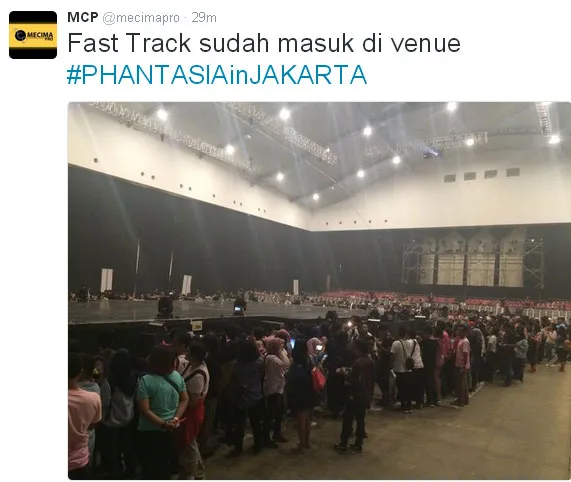 Para fans sudah masuk di venue konser Girls Generation. ©Twitter/Mecimapro