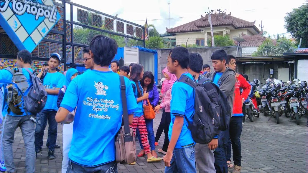 Antrean Fatinistic di lokasi meet and greet.