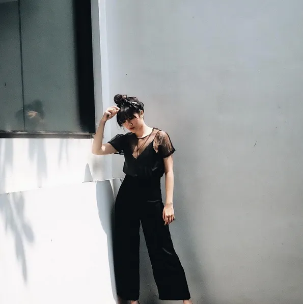 Febby menampilkan sisi dirinya yang mulai dewasa dalam kolesi busana ini. /©instagram.com/febbyrastanty