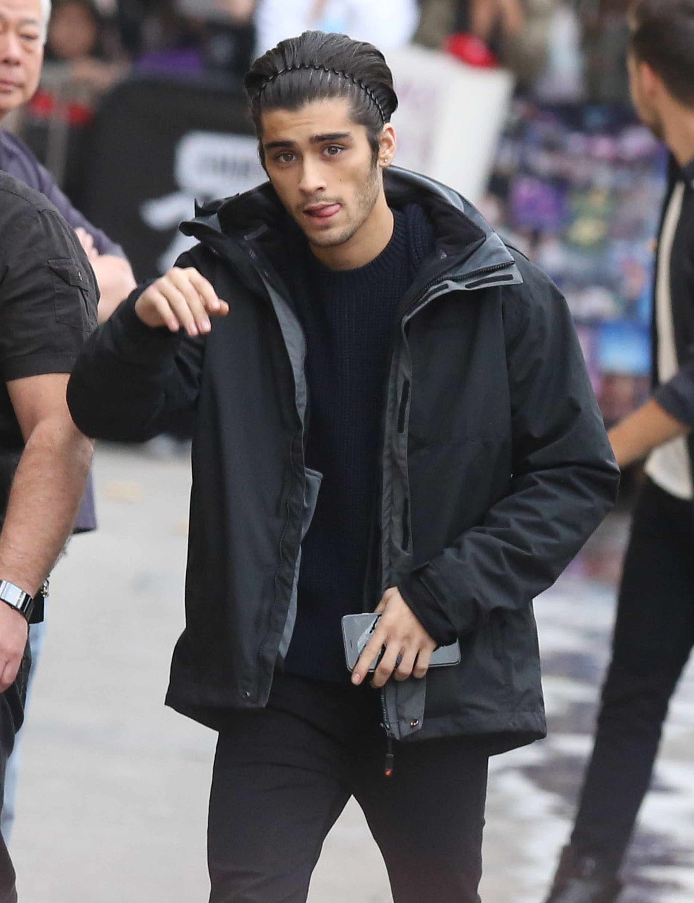 FOTO Mendarat Di Amerika Zayn Malik Sudah Segar Bugar