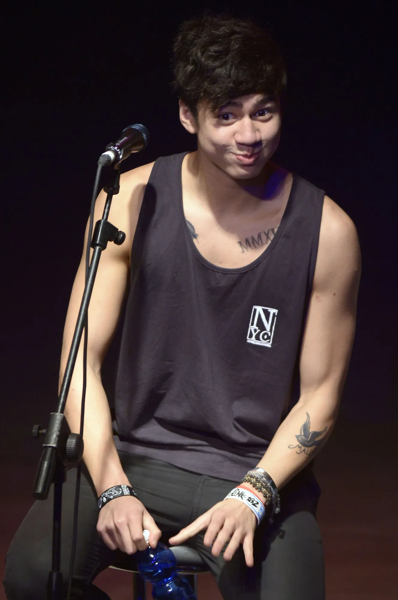 Callum Hood, bassist 5 Seconds of Summer. ©fameflynet
