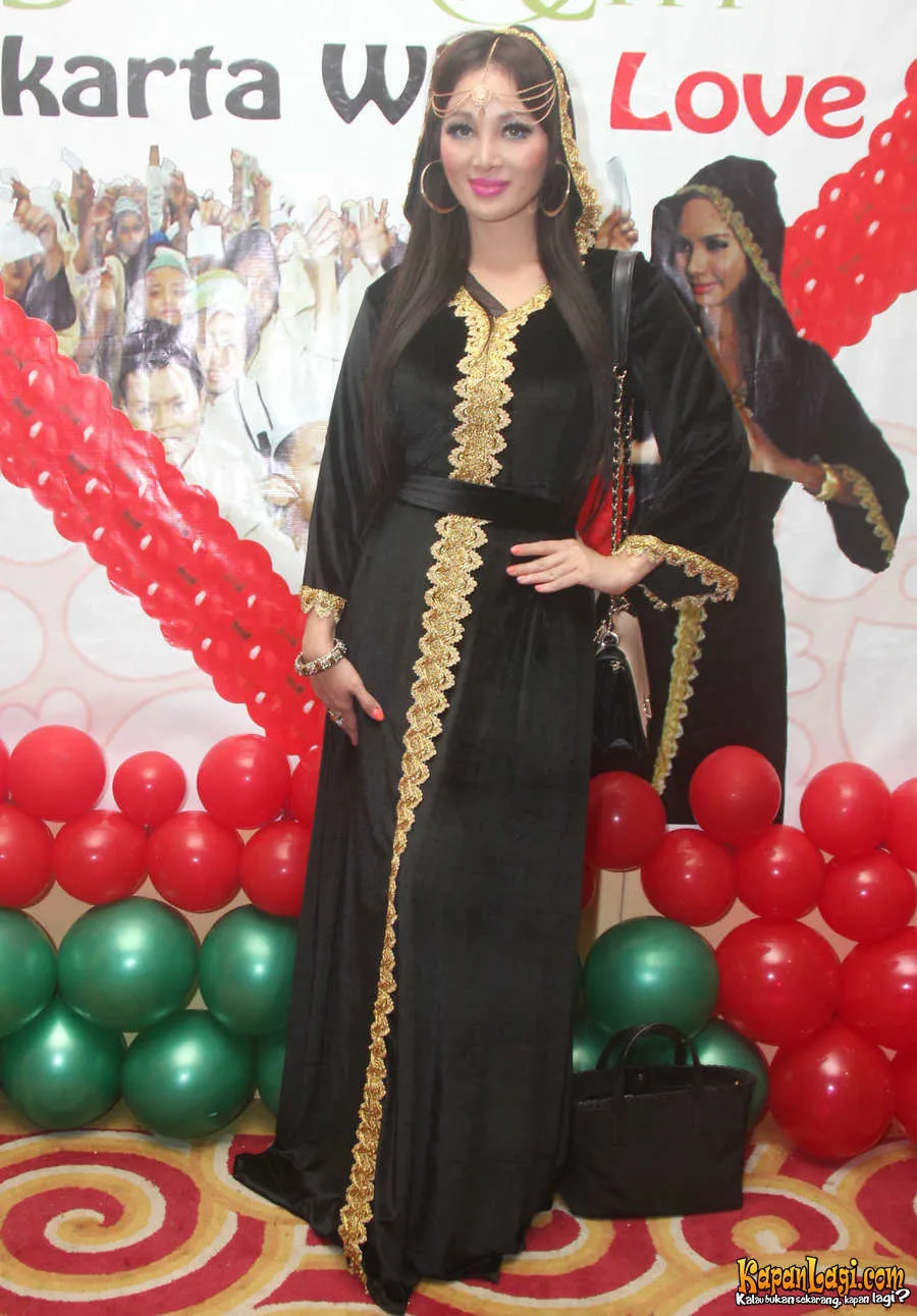 Fifie Buntaran khawatir terserang kanker usus. ©KapanLagi.com®/Anto