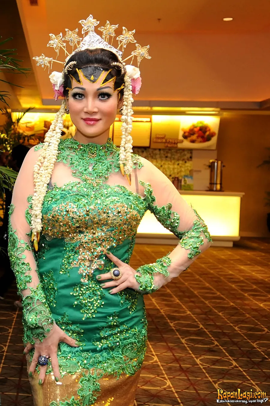 Fifie Buntaran kerap melakukan berbagai ritual.
