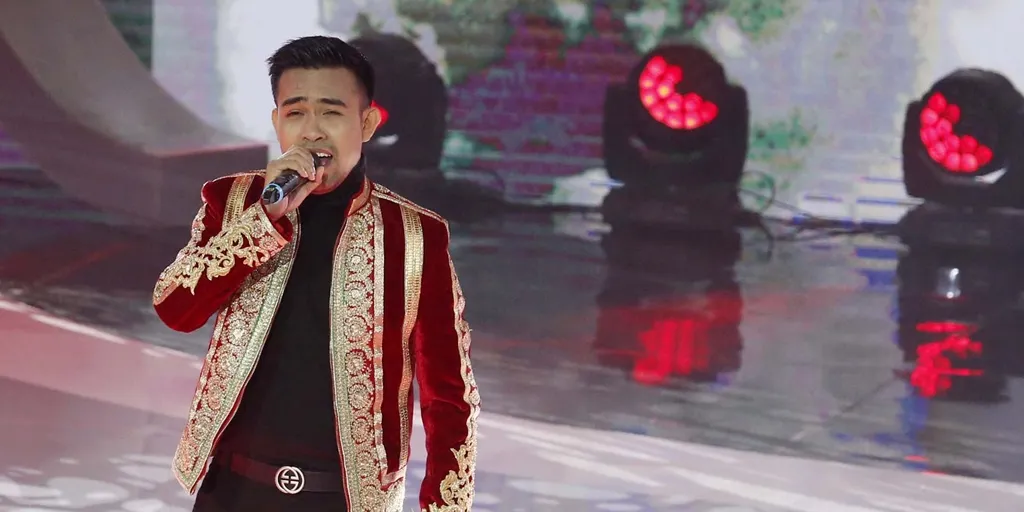 Penampilan Fildan Dangdut Academy 4 (credit: kapanlagi.com/Muhammad Akrom Sukarya)